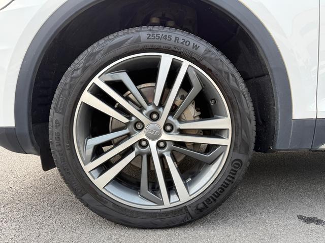 Audi Q5L Модель 2018 года 45 TFSI Exclusive Fuga тип Country VI – фото 9