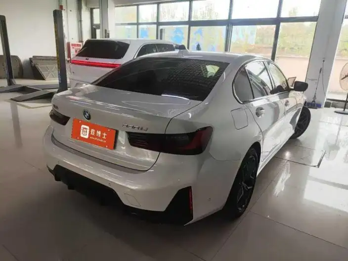 BMW 3 Series 2025 Model 330Li M Sports Night Set