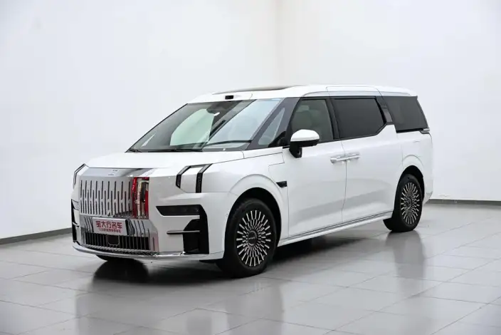 ZEEKR 009 2024 Model VI seat Executive Edition 4WD 108kWh – фото 1
