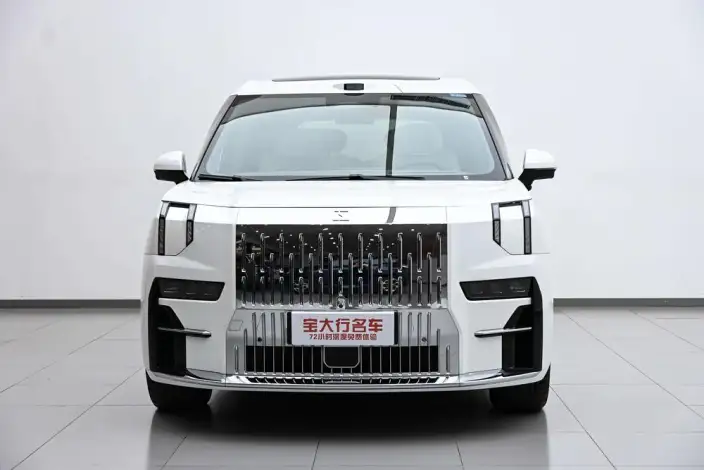 ZEEKR 009 2024 Model VI seat Executive Edition 4WD 108kWh – фото 2