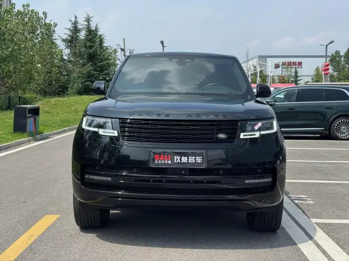 Range Rover 2023 Model 3.0 L6 400PS Shengshi Extended Edition