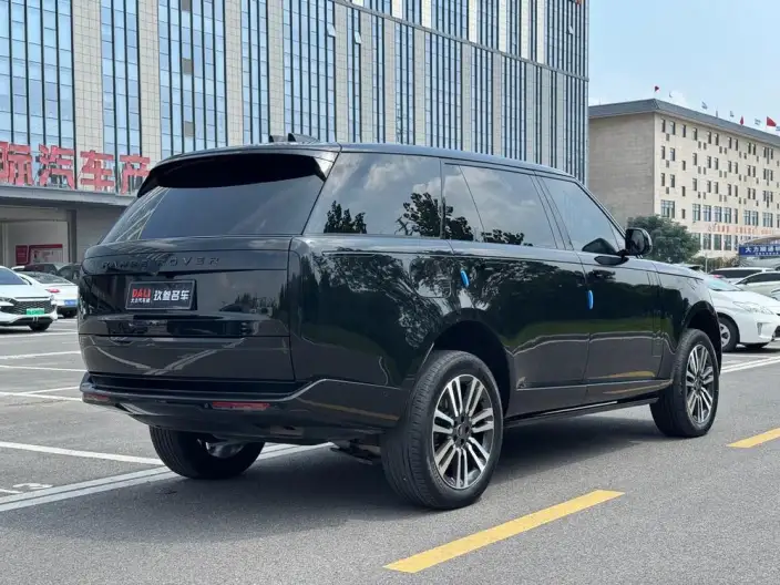 Range Rover 2023 Model 3.0 L6 400PS Shengshi Extended Edition – фото 7
