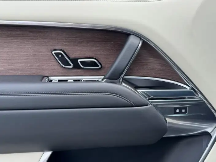 Range Rover 2023 Model 3.0 L6 400PS Shengshi Extended Edition – фото 9