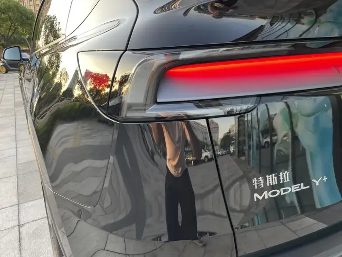 Model Y 2025 Model Facelift Long Battery Life Pro All-wheel drive version – фото 8