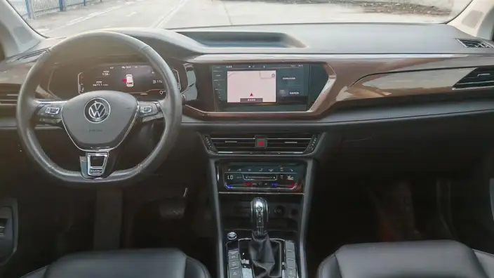 Volkswagen Tharu 2022 Model 280TSI 2WD Deluxe Edition – фото 7
