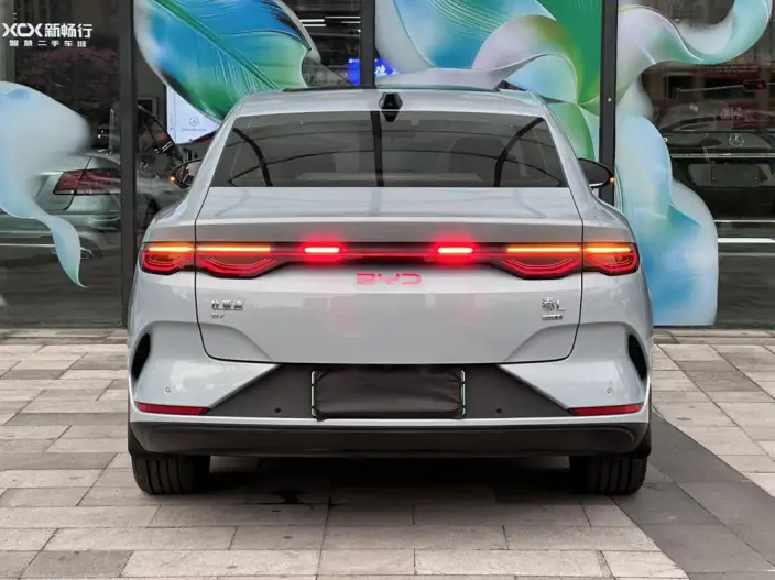 QinL EV 2025 Model 470KM Leading Model – фото 6