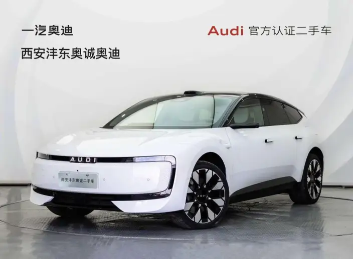 AUDI E5 Sportback 2026 Model Flagship quattro Model – фото 1