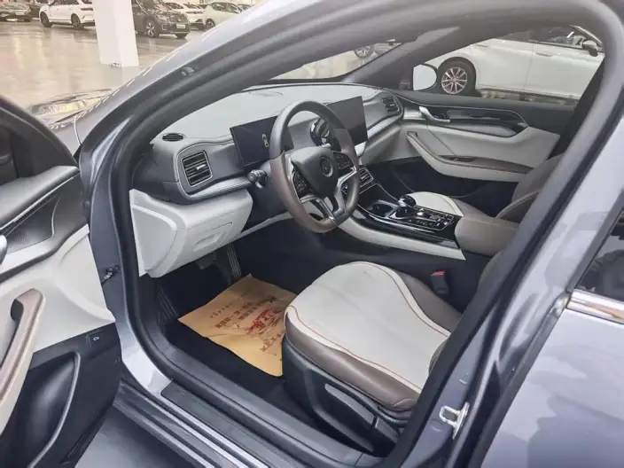 Qin Plus EV 2024 Model Honor Edition 420KM Leading Model – фото 8