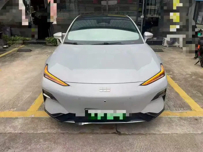 Geely Galaxy E8 2025 Model 575km Voyage Edition