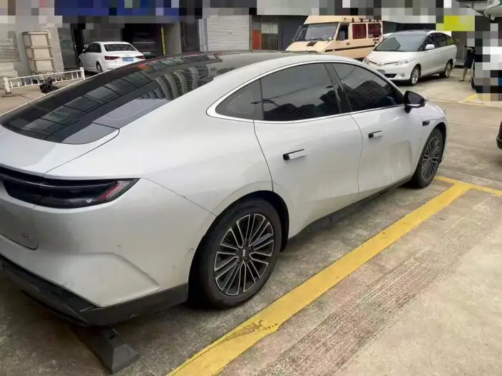 Geely Galaxy E8 2025 Model 575km Voyage Edition – фото 5