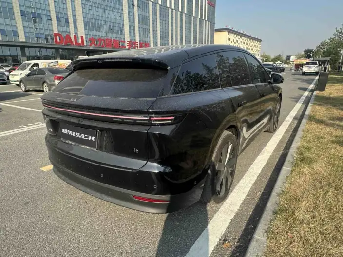 Li Auto i6 2025 Model 4WD Standard Edition – фото 6
