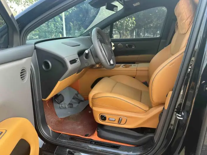 Li Auto i6 2025 Model 4WD Standard Edition – фото 8