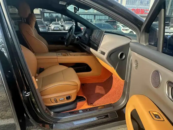 Li Auto i6 2025 Model 4WD Standard Edition – фото 10