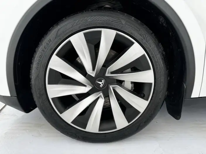 Model Y 2025 Model Rear-wheel drive version – фото 8
