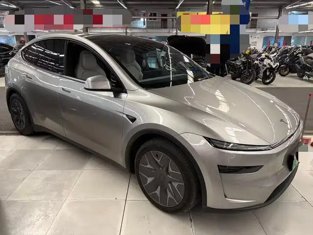 Model Y L 2026 Model Standard Edition – фото 3