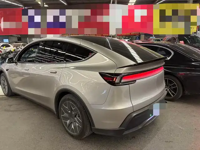 Model Y L 2026 Model Standard Edition – фото 4