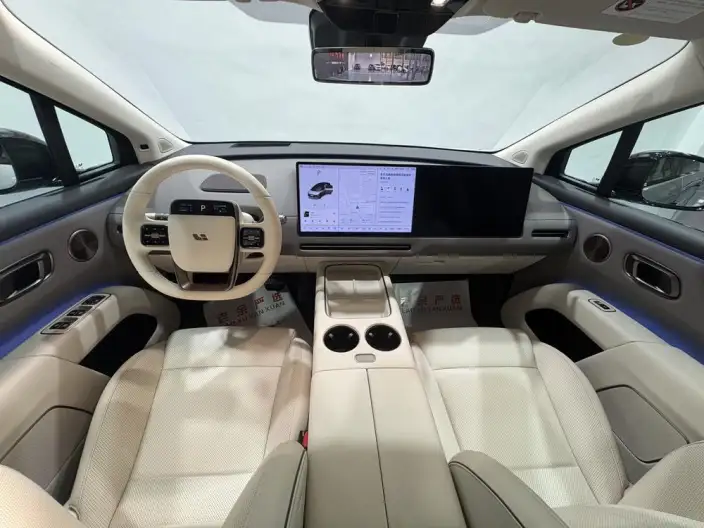 Li Auto i8 2025 Model Standard Edition – фото 8