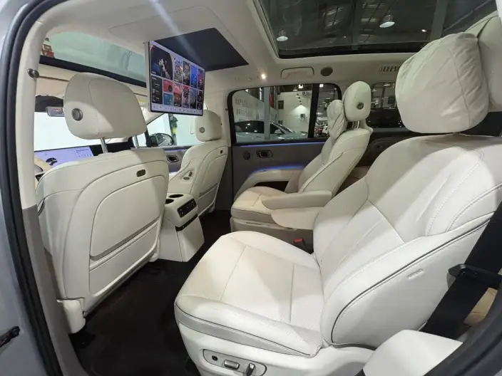 Li Auto i8 2025 Model Standard Edition – фото 9
