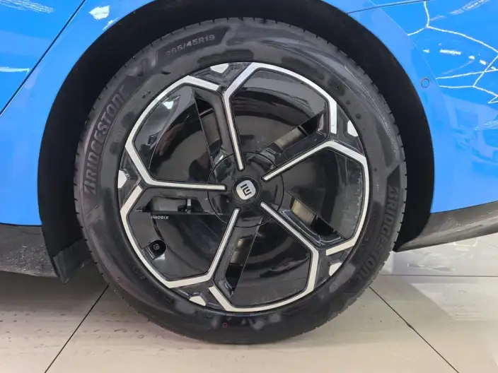 Xiaomi SU7 2026 Model Rear Drive Standard Edition – фото 7