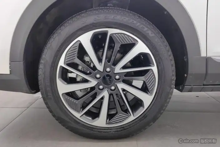DFM AX7 2022 Model Mach Version 1.5T DCT DF41 – фото 10