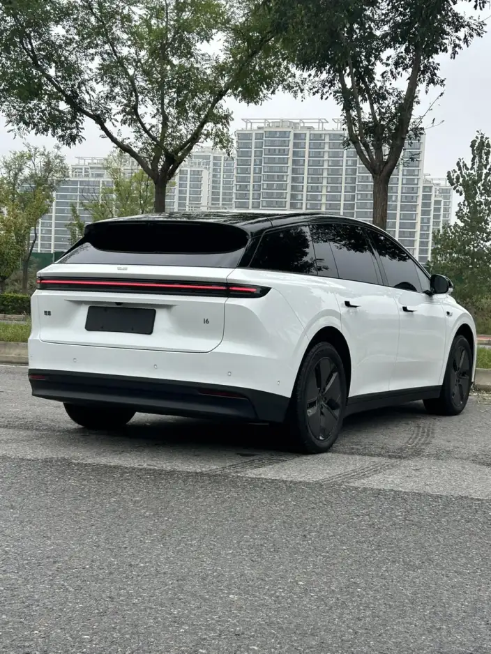 Li Auto i6 2025 Model 2WD Standard Edition – фото 6