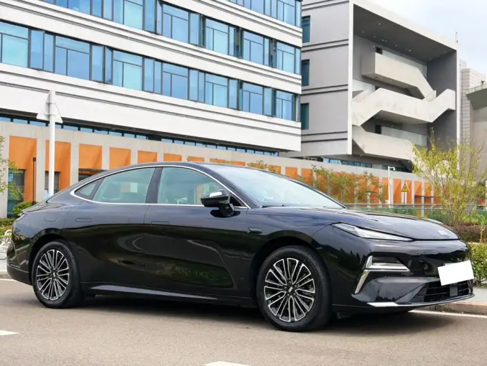 Geely Galaxy E8 PHEV 2025 Model 130km EM-i Premium Edition