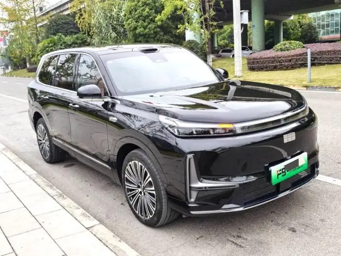 Geely M9 2025 Model 210km 4WD Pilot Edition