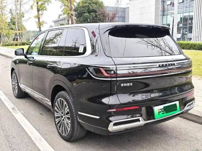 Geely M9 2025 Model 210km 4WD Pilot Edition