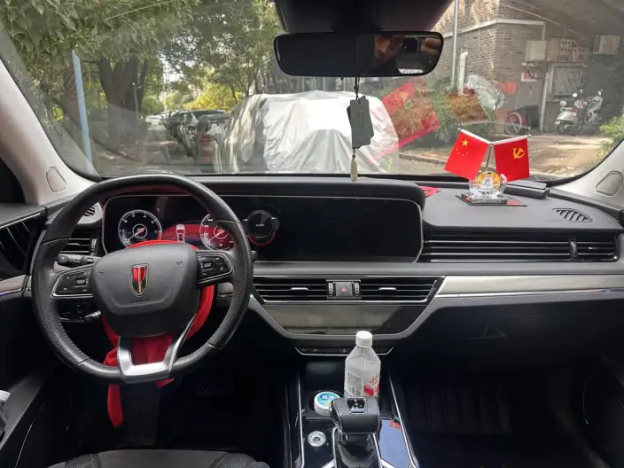 Hongqi HS5 2022 Model Facelift 2.0T Smart Flag Enjoy Edition – фото 5