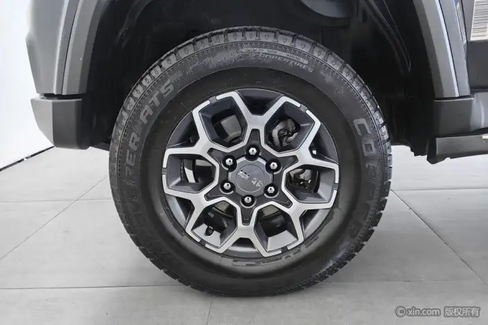 BAIC BJ40 2020 Model 2.0T Automatic 4WD Tribute to the 2020 Edition Warrior Model – фото 10