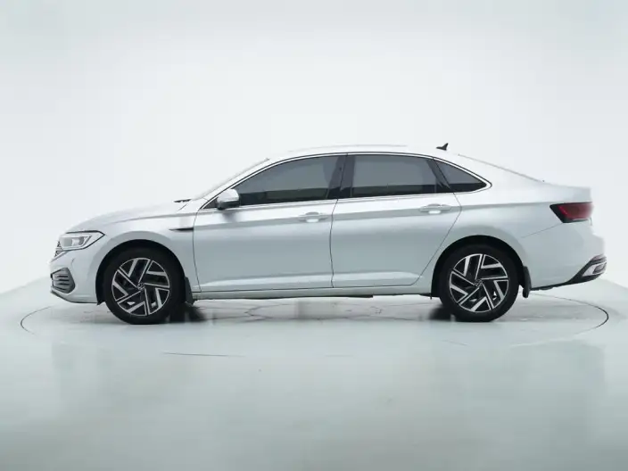 Volkswagen Sagitar 2023 Model 280TSI DSG Beyond Edition Plus – фото 4