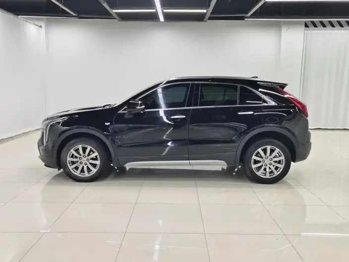 Cadillac XT4 2021 Model 28T 2WD Luxury Model – фото 4