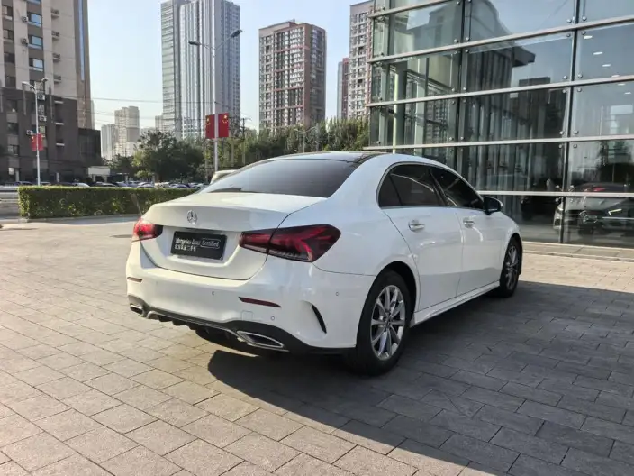 Mercedes-Benz A-class 2022 Model Facelift A 200 L Sports sedan Dynamic Edition – фото 6