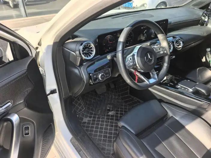 Mercedes-Benz A-class 2022 Model Facelift A 200 L Sports sedan Dynamic Edition – фото 8