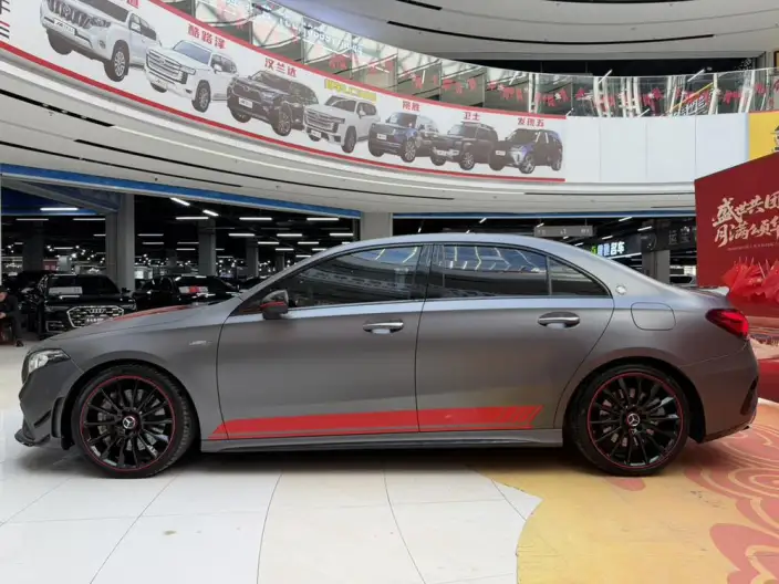 Mercedes-Benz A-Class AMG 2021 Model AMG A 35 L 4MATIC Blazing Night Special Edition – фото 3