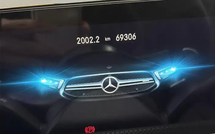 Mercedes-Benz A-Class AMG 2021 Model AMG A 35 L 4MATIC Blazing Night Special Edition – фото 5