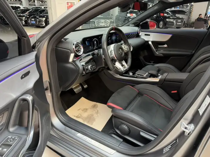 Mercedes-Benz A-Class AMG 2021 Model AMG A 35 L 4MATIC Blazing Night Special Edition – фото 9