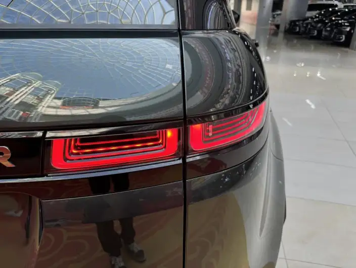 Range Rover Evoque 2022 Model Aurora L 249PS R-Dynamic Deluxe Edition – фото 7