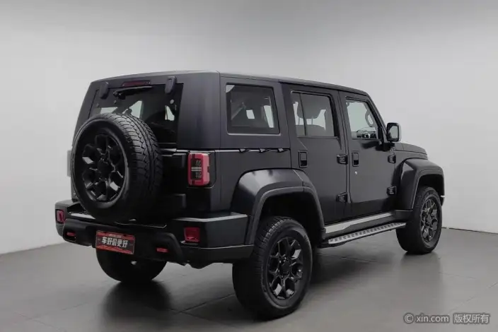 BAIC BJ40 2021 Model 2.0D Automatic 4WD Blade Hero Edition Warrior Model