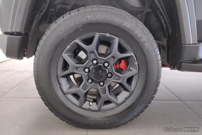 BAIC BJ40 2021 Model 2.0D Automatic 4WD Blade Hero Edition Warrior Model – фото 9