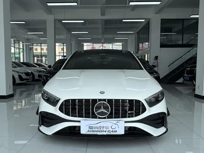 Mercedes-Benz A-Class AMG 2025 Model AMG A 35 L 4MATIC – фото 2