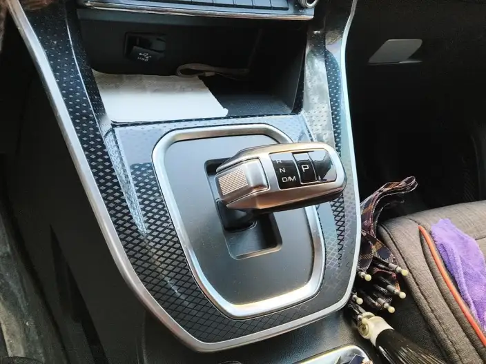 Haval M6 2021 Model PLUS 1.5T DCT Luxury Smart Connect Model – фото 9
