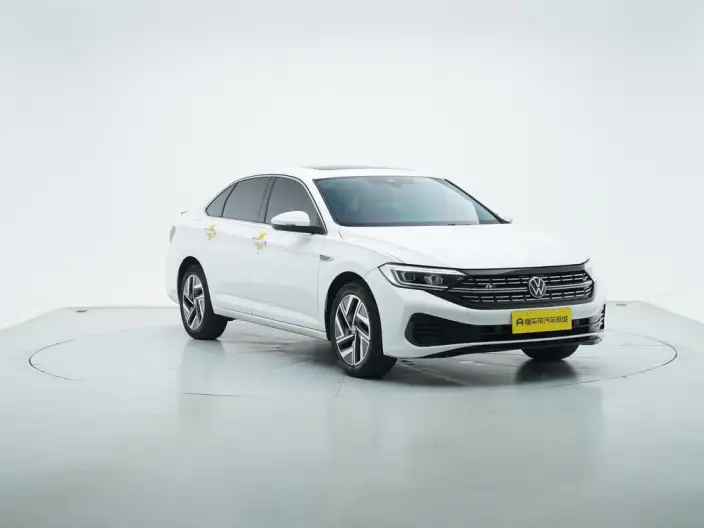 Volkswagen Sagitar 2023 Model 300TSI DSG Beyond Edition – фото 3