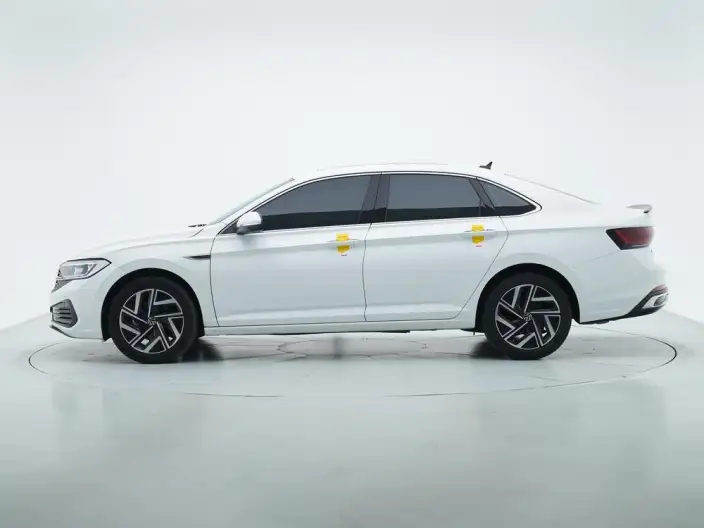 Volkswagen Sagitar 2023 Model 300TSI DSG Beyond Edition – фото 4