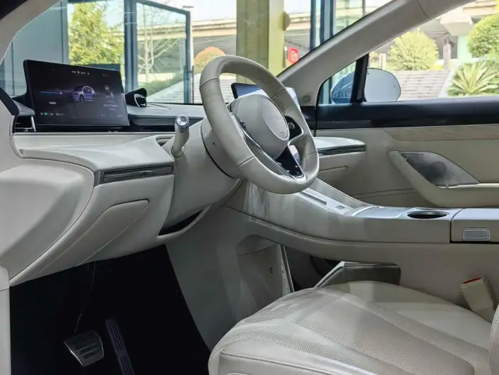 Luxeed R7 2024 Model EV 100kWh Max Rear Drive Edition – фото 9