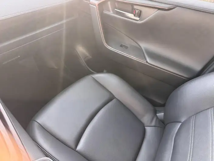 Toyota RAV4 2023 Model 2.0L CVT 2WD 20th Anniversary Platinum Memorial Edition – фото 9