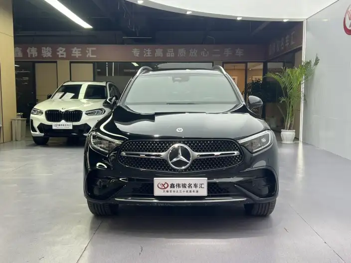 Mercedes-Benz GLC 2024 Model GLC 260 L 4MATIC Luxury Model 5 seat – фото 2