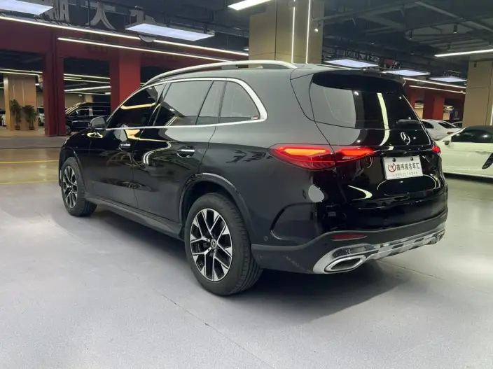 Mercedes-Benz GLC 2024 Model GLC 260 L 4MATIC Luxury Model 5 seat – фото 4