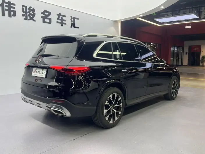 Mercedes-Benz GLC 2024 Model GLC 260 L 4MATIC Luxury Model 5 seat – фото 6