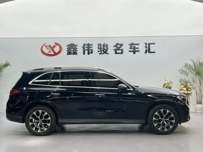 Mercedes-Benz GLC 2024 Model GLC 260 L 4MATIC Luxury Model 5 seat – фото 7